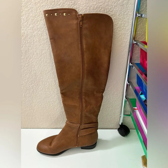 NWOT Rialto Ferrell Cognac Knee High Studded Riding Boots - Picture 11 of 12
